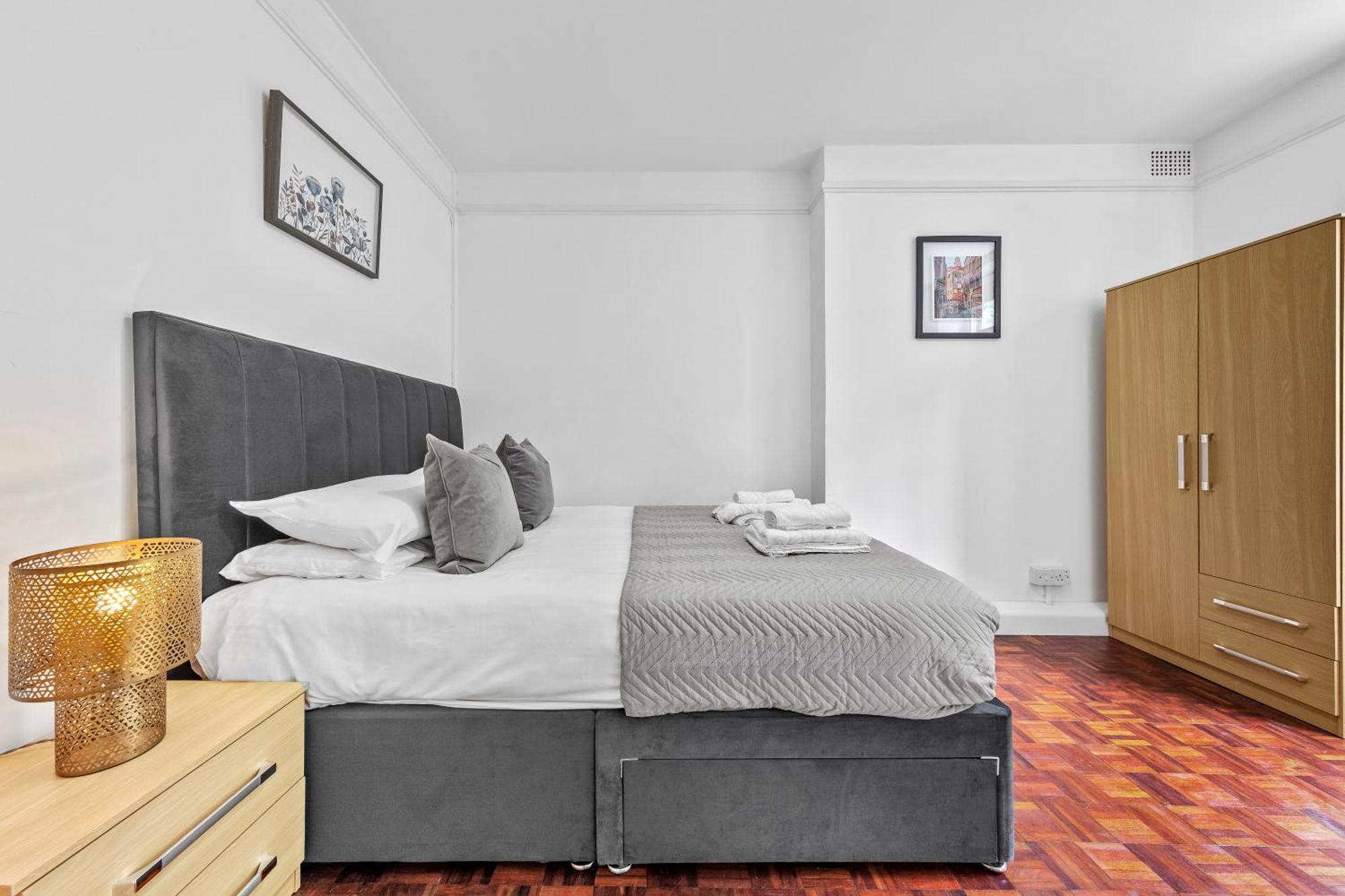 2 Beds Near Lords Cricket Grounds *