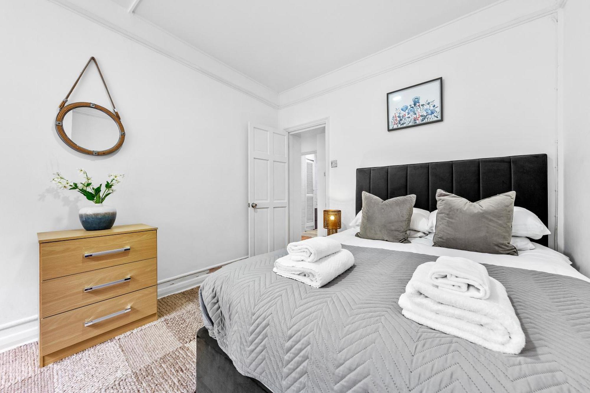 2 Beds Near Lords Cricket Grounds